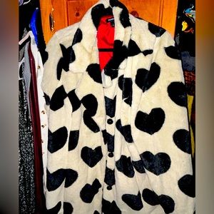 Torrid furry white and black heart jacket sz 3